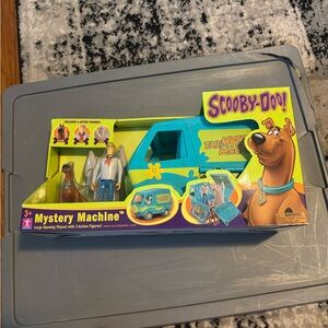 Mystery Machine Playset with Figures